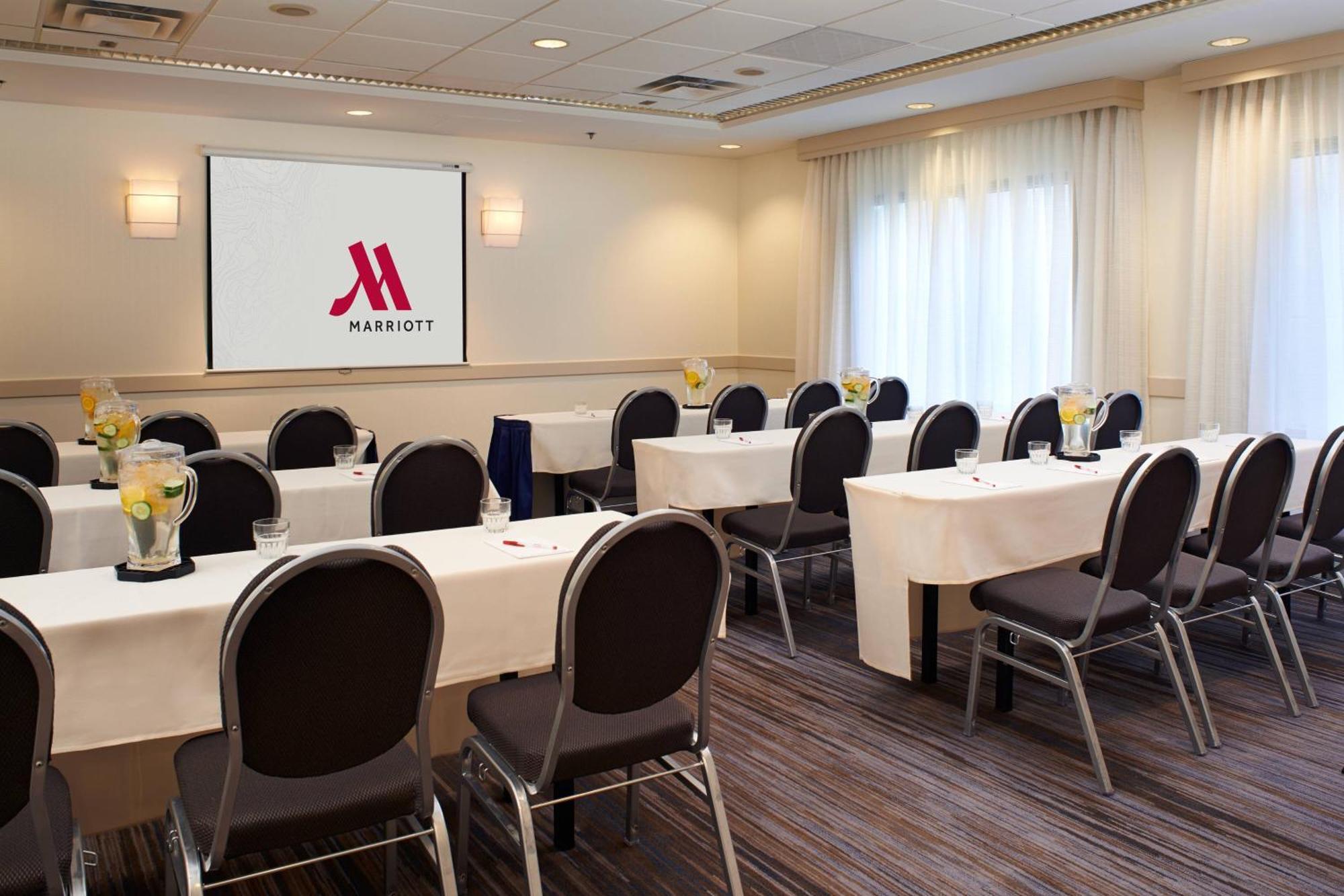 מלון רומולוס Detroit Metro Airport Marriott מראה חיצוני תמונה